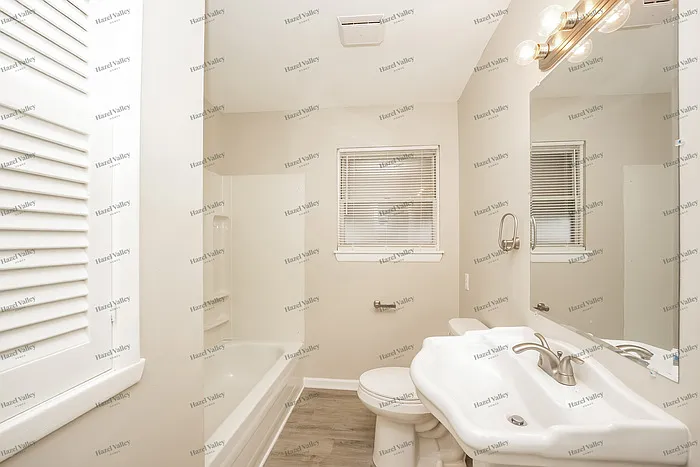 6347 Edgehurst Dr — Photo 12