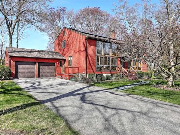 3 Katie Dr, Warren, RI 02885