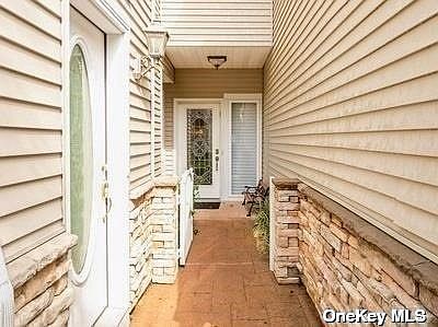 4th image of 188 Carriage Ln