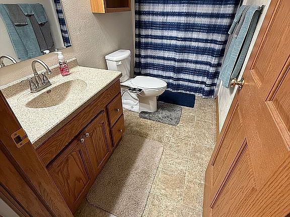2nd image of 502 Shoreline Dr