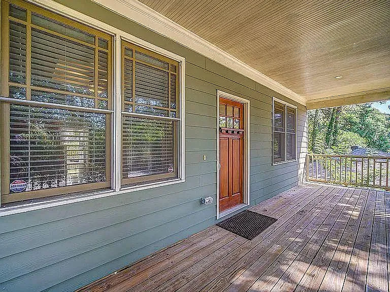 5 bed, 3.0 bath, 3100 sqft, $3,300 — Photo 4