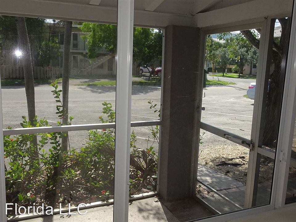 1st image of 2217 NE 2nd St APT 13