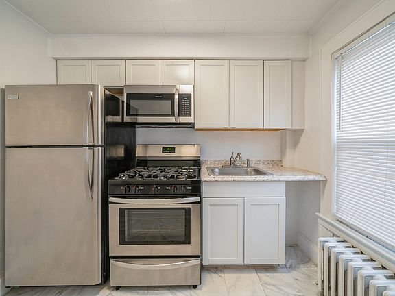 2nd image of 459 Wayne St Floor 2