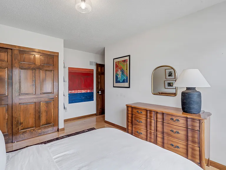 908 Burn Oak Dr — Photo 36