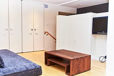 Rented by Azulay Group