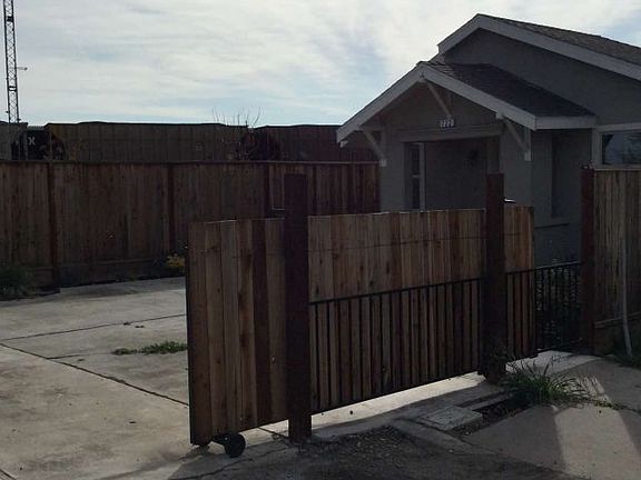 2nd image of 722 Sylvan Ct