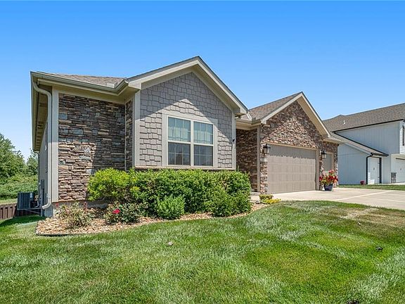 3rd image of 18415 Rock Creek Dr