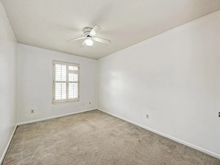 7917 Parliament Pl — Photo 26