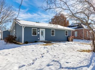 720 S Hibbard St, Staunton, IL 62088