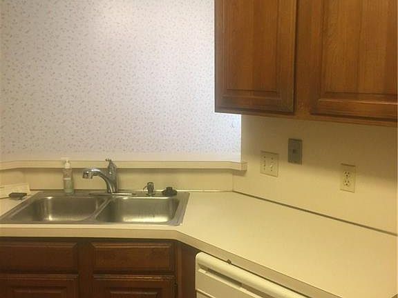 5th image of 1603 Crescent Ln