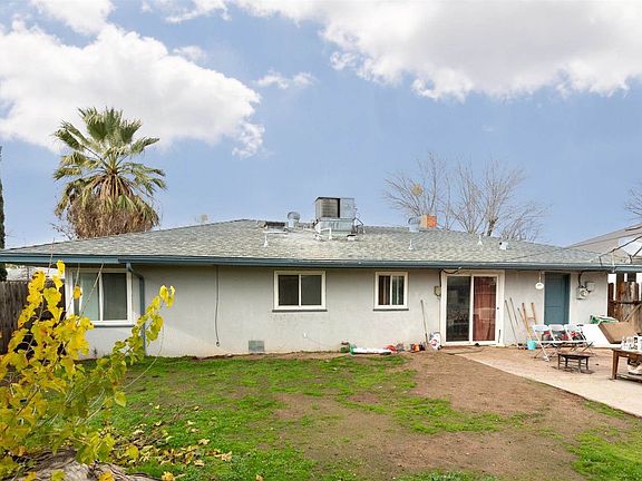 3rd image of 2142 N Lomita Ave