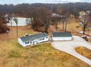 16336 Vfw Rd, Staunton, IL 62088