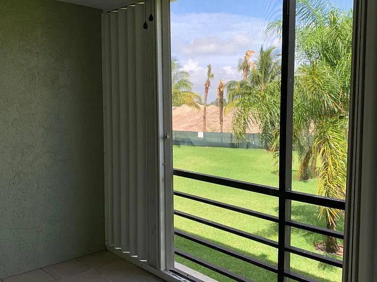 9355 SW 8th St #202 — Photo 31