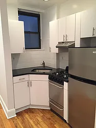 Rented by Metropolis Real Estate of Manhattan