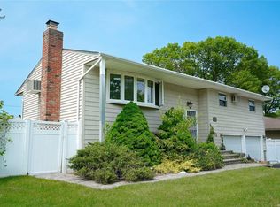 22 Fisher Rd, Commack, NY 11725