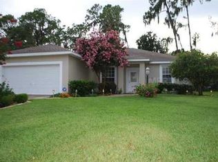 1713 Oakwood Estates Dr, Plant City, FL 33563