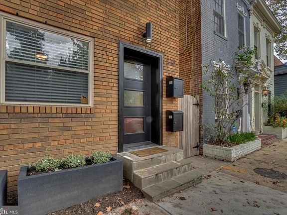 2nd image of 216 N Patrick St #1