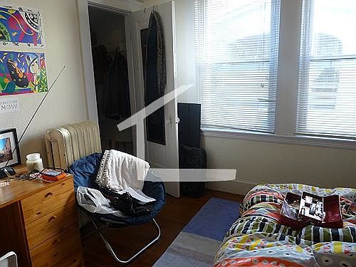 2nd image of 72 Verndale St #1V