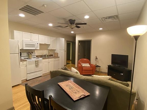 4th image of 135 Salem Ave SW #2B