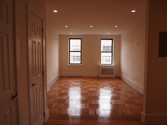 4th image of 245 Seaman Ave #4A