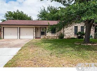 400 Harvey St, Crowley, TX 76036