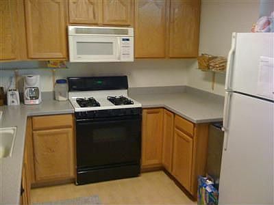 2nd image of 4752 Willowbrook Dr