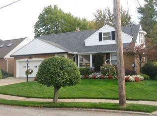 24350 Paradise Ln, Euclid, OH 44123