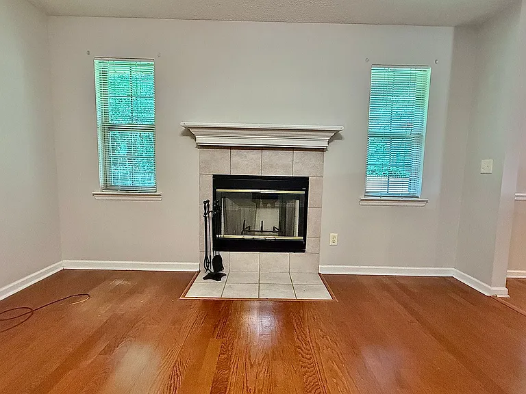 1130 Montclair Dr — Photo 12