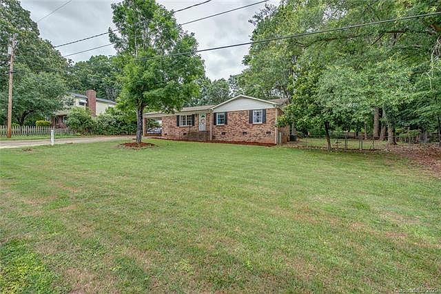 1st image of 461 Holly Cir