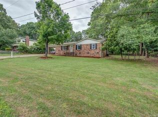 461 Holly Cir, Mount Holly, NC 28120