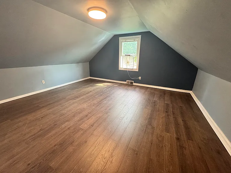 2nd floor bedroom