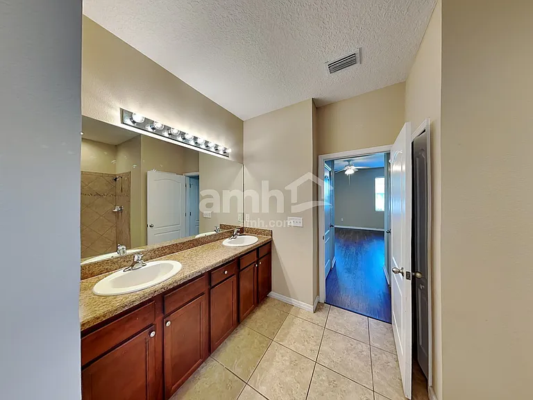 404 Britton Shores Ct — Photo 10