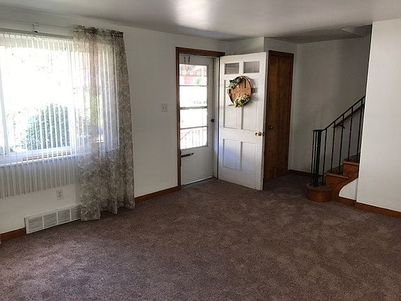 4th image of 2926-2928 Brentwood Ave