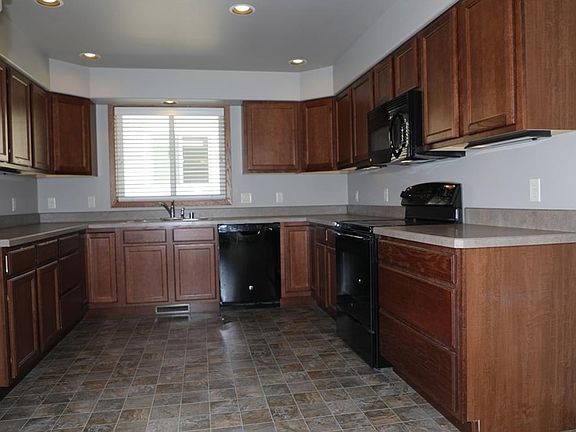 4th image of 2408 Icewine Dr