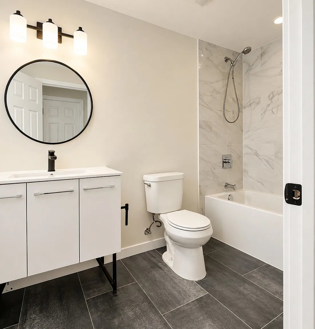 11571 Archwood St — Photo 4