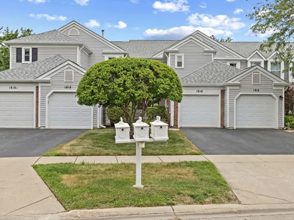 1816 Vermont Dr, Elk Grove Village, IL 60007