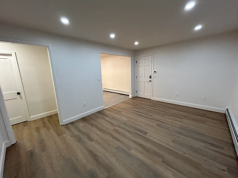 787 Admiral St #1 — Photo 19
