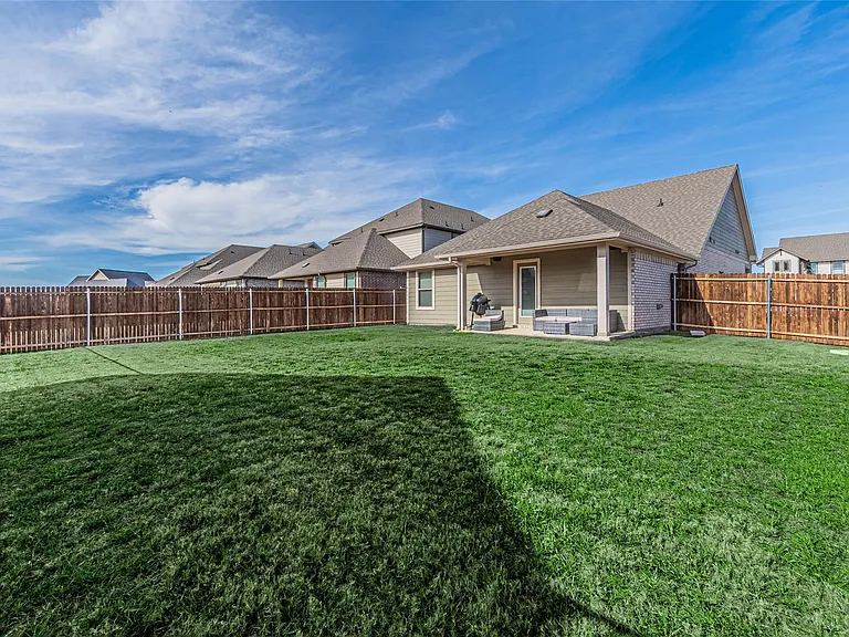 579 Ruthye Ln — Photo 29