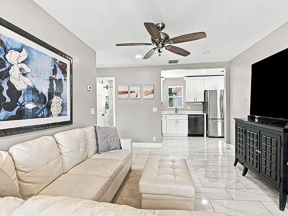 4th image of 1217 W 32nd Street