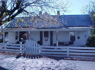 224 W Chilhowie St, Marion, VA 24354