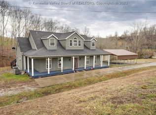 40 Sandy Dr, Sod, WV 25564