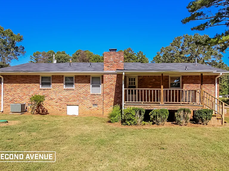 721 Bluebird Dr SE — Photo 18