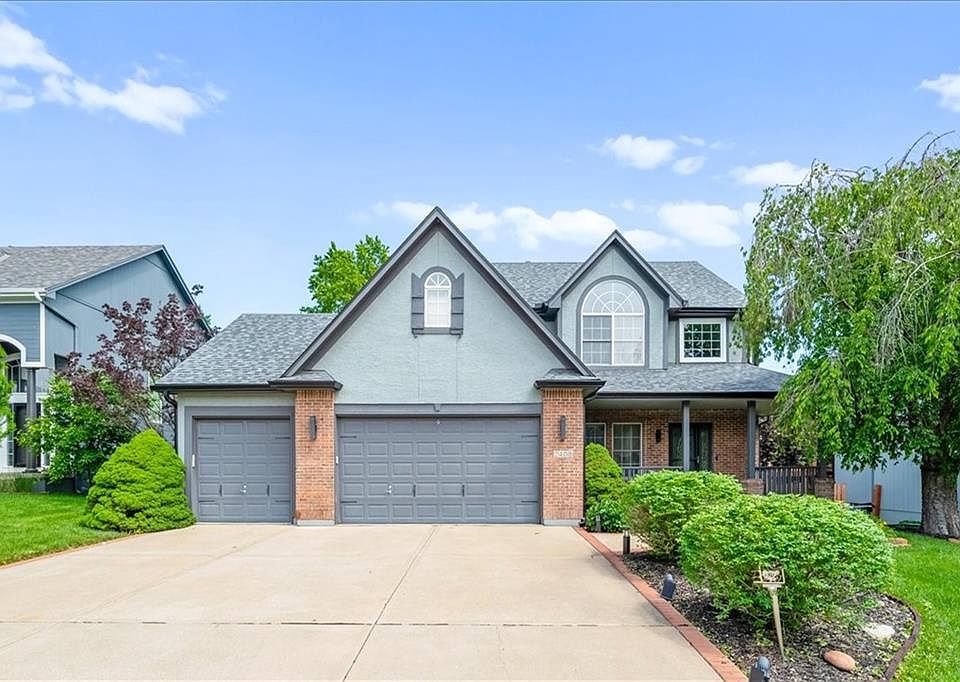 1st image of 2408 SW Regency Dr