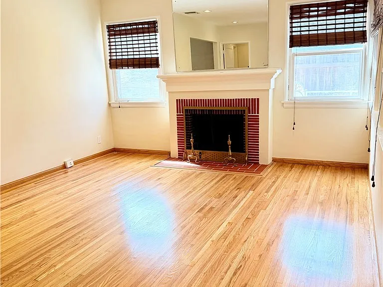 828 N Pass Ave — Photo 35