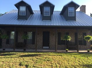 421 Windy Ln, Cedar Hill, TX 75104