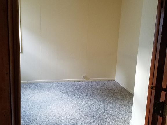 3rd image of 521 E Margaret St