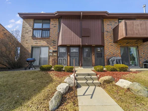 9010 North Park Plaza COURT, Brown Deer, WI 53223