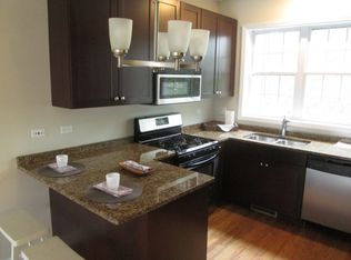 1643 Church St #TH, Evanston, IL 60201