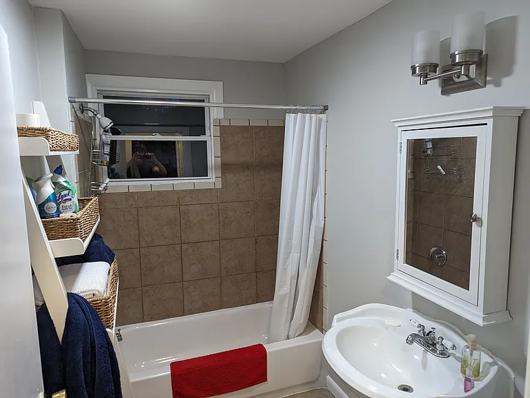 621 Kirtland St — Photo 8