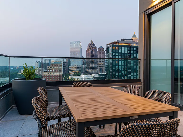 28th Floor Outdoor Observation Deck